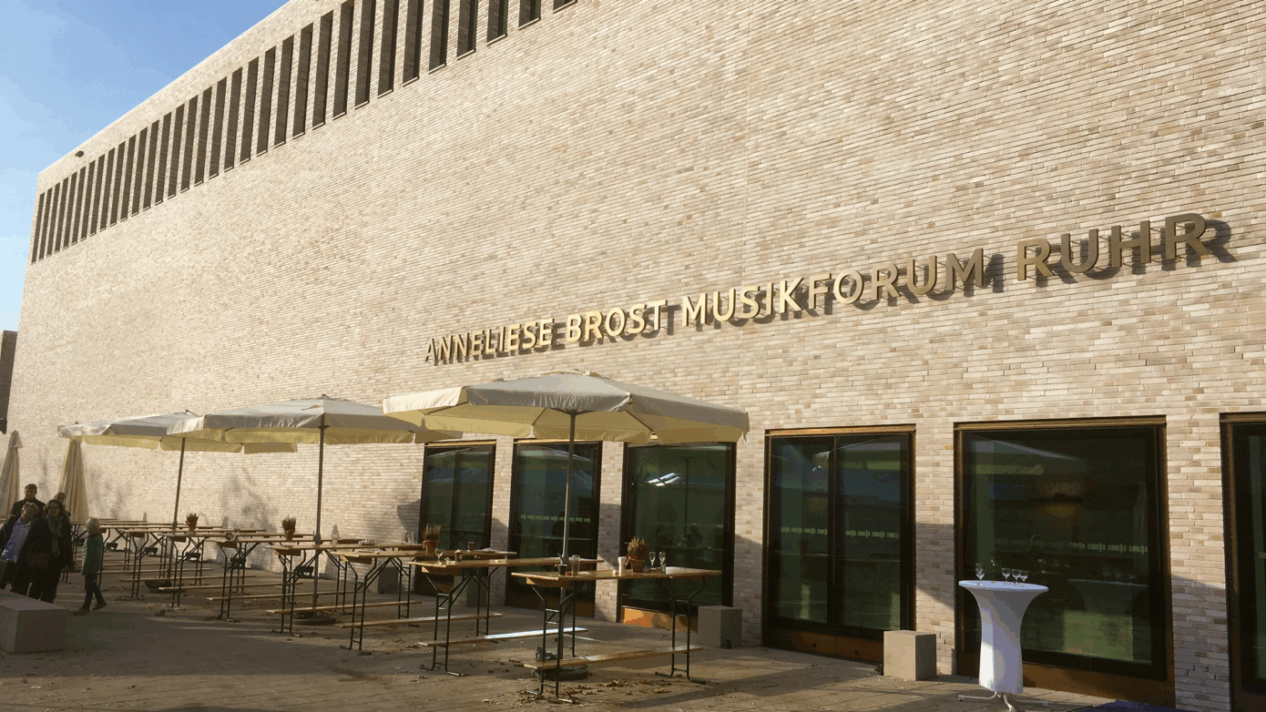 Eingangsbereich des Anneliese Brost Musikforums Ruhr
