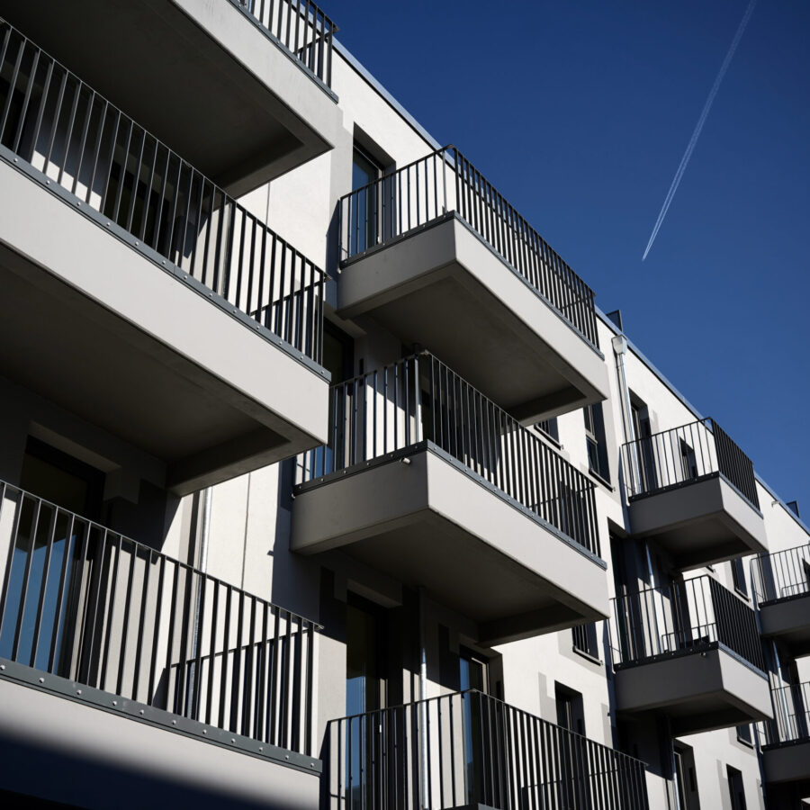 Ansicht auf Balkone von Wohnqaurtier WATERKANT