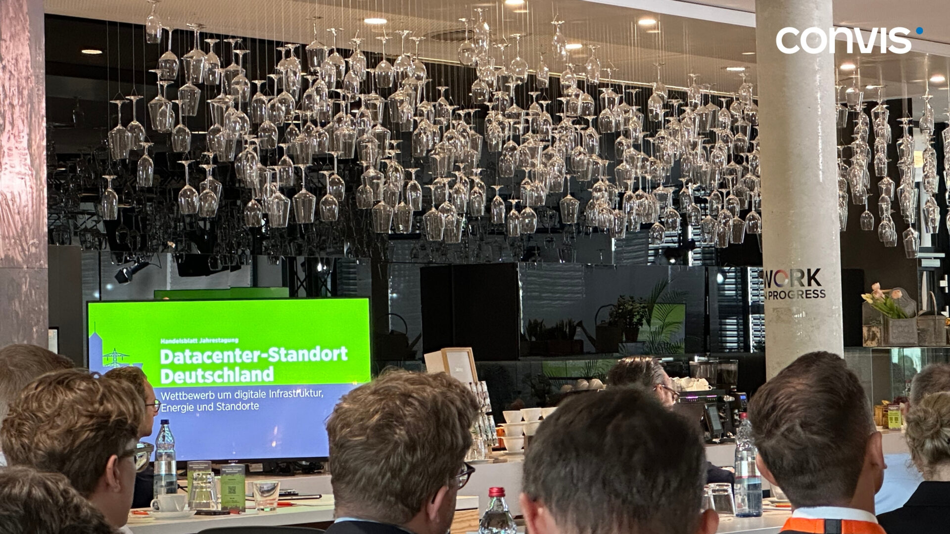 Datacenter-Standort Deutschland: Wettbewerb um digitale Infrastruktur und Energie in modernem Umfeld.