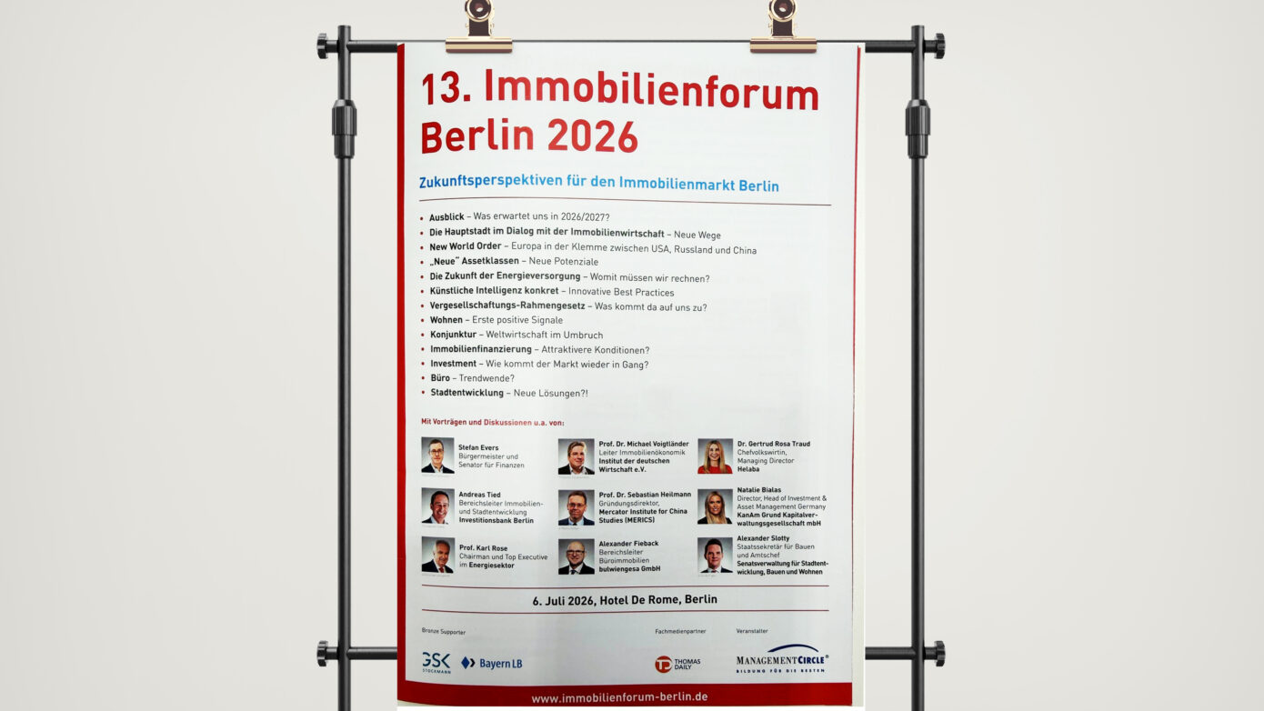 Plakat zum 13. Immobilienforum Berlin 2026 mit Informationen und Referenten.
